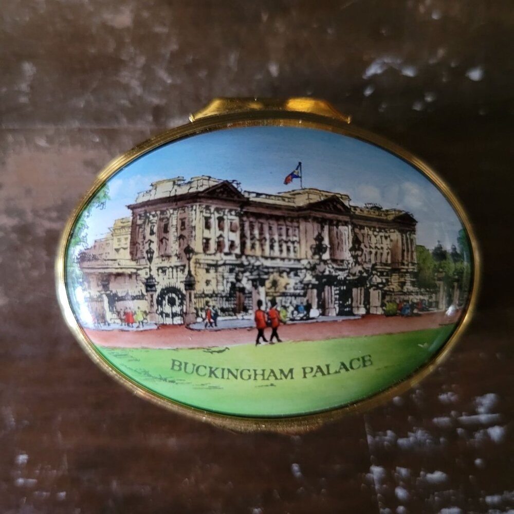 Vintage Halcyon Days Enamels Buckingham Palace View from Birdcage Walk Pill Box